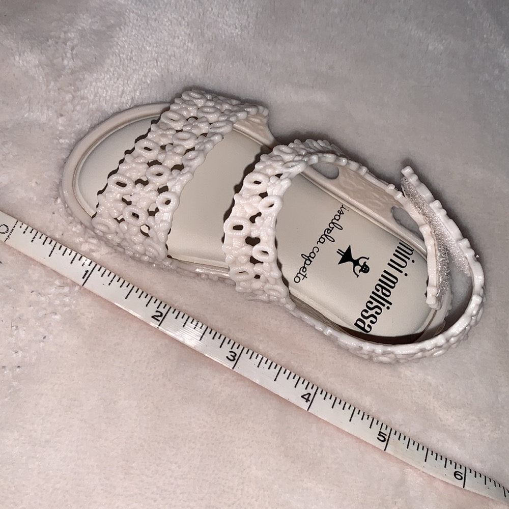 NWT Mini Melissa Panc Sand + Isab Capeto Sandal 5 Creamy Beige New in Box - Picture 11 of 11